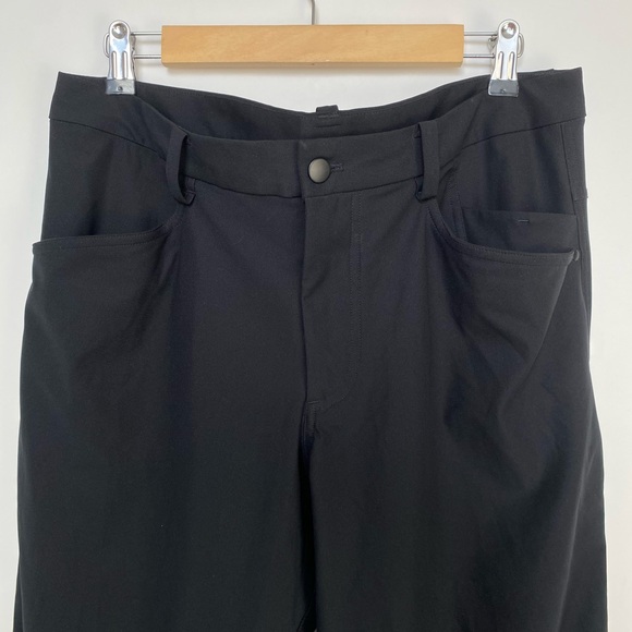 Lululemon Mens ABC Pant Classic Fit Size 36 Black Trousers 33”‎ inseam - Picture 10 of 16